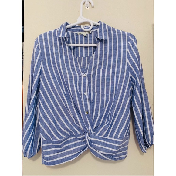 Cute blouse - Picture 1 of 1